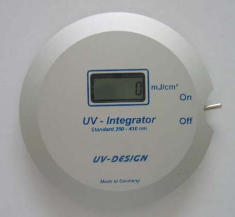  UV