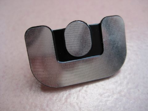 ߹