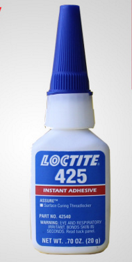 425